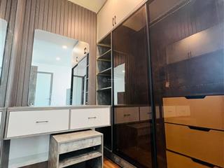 Căn hộ full nội thất có bancol p. thay đồ tách bếp có thang máy gần q1 rộng 40m2