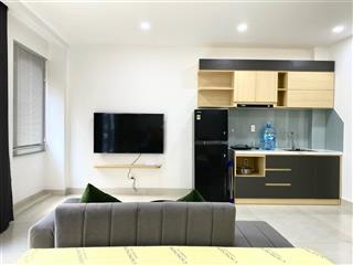 Deluxe apartment with large windows near district 1 on nguyen cuu van street, binh thanh