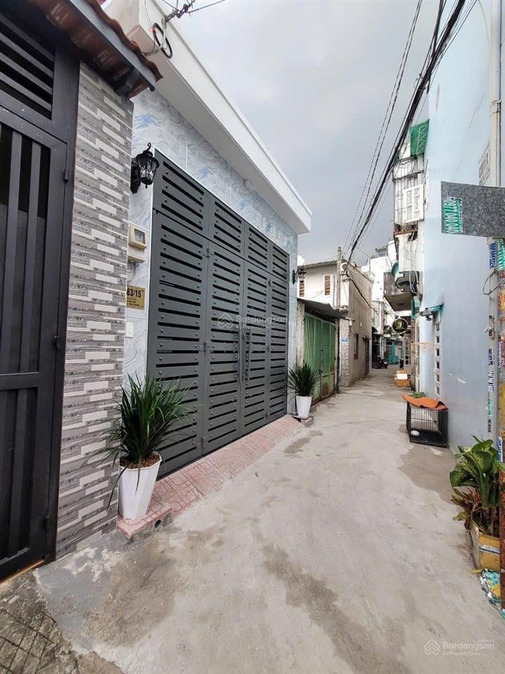 Chính chủ bán gấp căn nhà 72/83/15 huỳnh văn nghệ dt 4x14m, có 2pn 1wc hẻm thông p. 15 tân bình