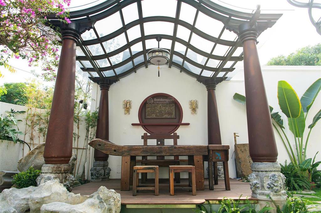 Biệt thự siêu đẹp góc 3 mặt tiền nguyễn văn hưởng, khu compound thảo điền 2 an ninh 24/24, đẳng cấp