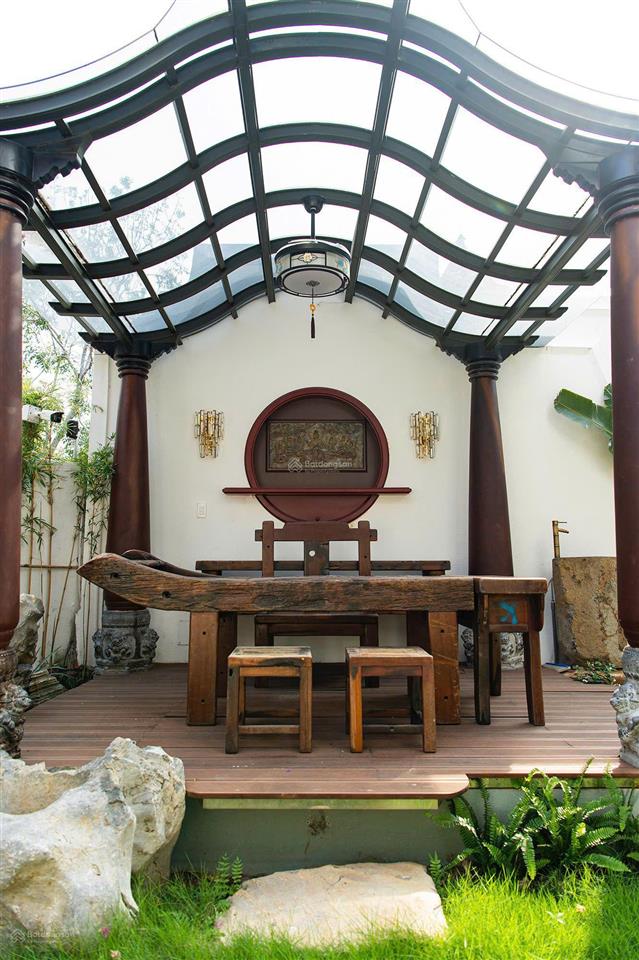 Biệt thự siêu đẹp góc 3 mặt tiền nguyễn văn hưởng, khu compound thảo điền 2 an ninh 24/24, đẳng cấp