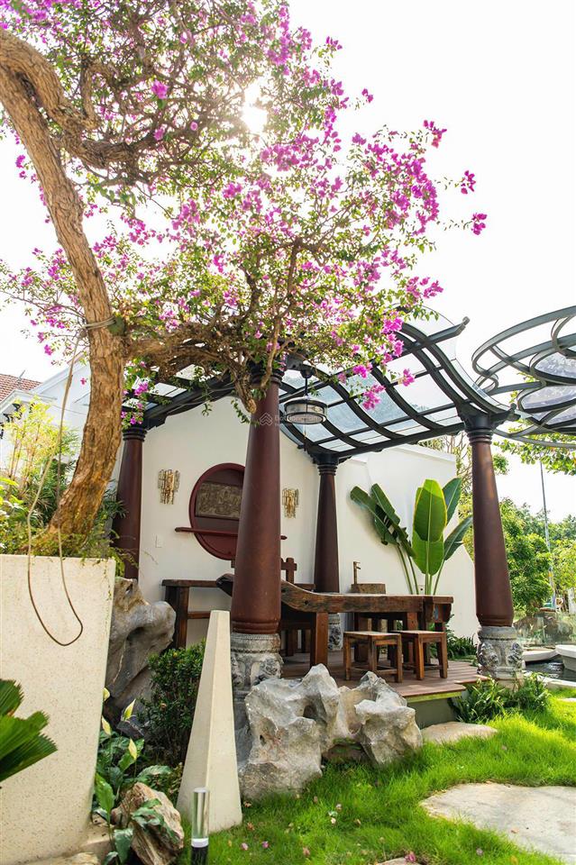 Biệt thự siêu đẹp góc 3 mặt tiền nguyễn văn hưởng, khu compound thảo điền 2 an ninh 24/24, đẳng cấp