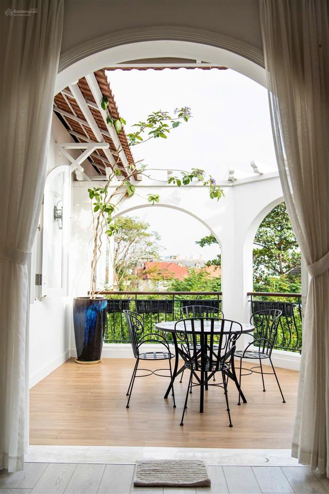 Biệt thự siêu đẹp góc 3 mặt tiền nguyễn văn hưởng, khu compound thảo điền 2 an ninh 24/24, đẳng cấp