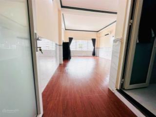 Cho thuê phòng rộng 30m2  có sẵn nội thất  thang máy  ngay đường an dương vương q6
