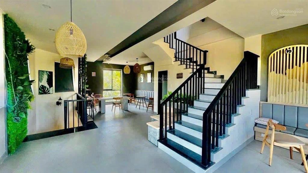 Bán nhà 3 tầng mặt tiền đường 20m dự án royal park trung tâm thành phố huế giá chỉ 4.4 tỷ