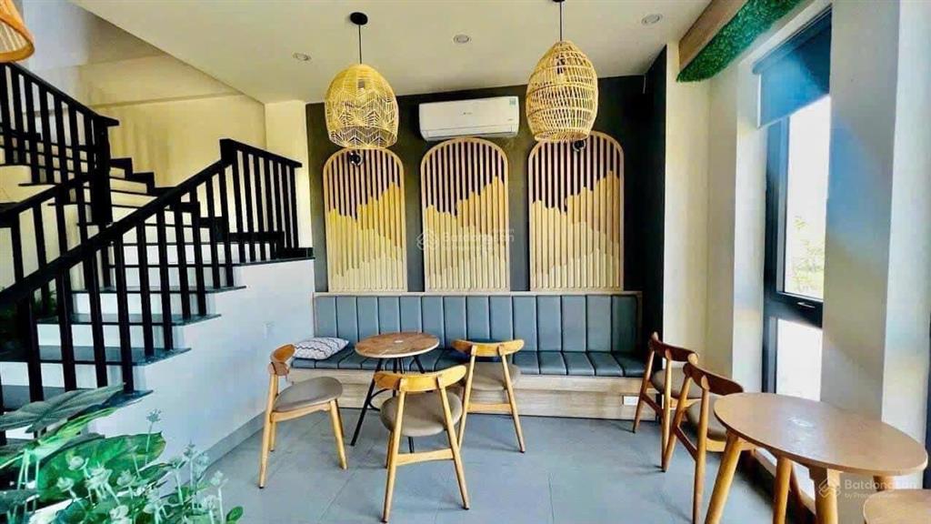 Bán nhà 3 tầng mặt tiền đường 20m dự án royal park trung tâm thành phố huế giá chỉ 4.4 tỷ