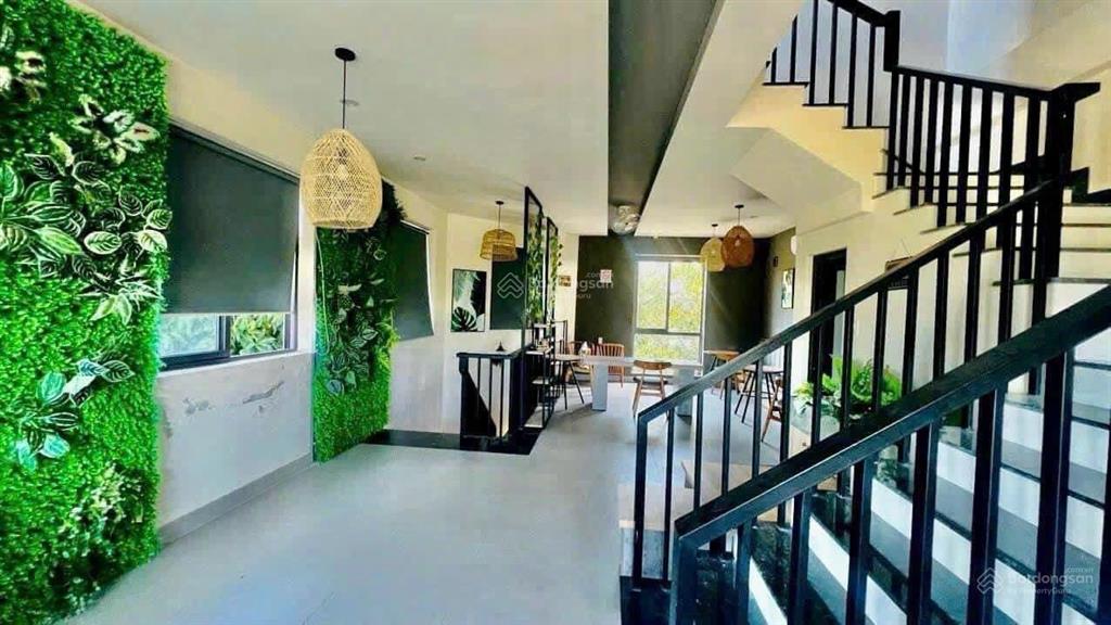 Bán nhà 3 tầng mặt tiền đường 20m dự án royal park trung tâm thành phố huế giá chỉ 4.4 tỷ