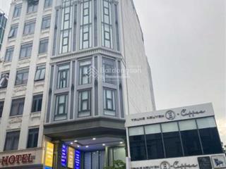 Building mặt tiền bùi thị xuân, p. bến thành quận 1. dt 8x30m. kết cấu 1 hầm + 8 tầng. giá 75 tỷ