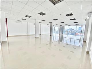 Cho thuê văn phòng ngay cầu calmette. dt 160m2. giá 42 triệu/tháng