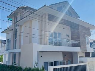 Villa hiện đại smarthome nam hồ 200m2 ngang 12,8m 3 tầng đầy đủ nội thất đã hoàn công giá chỉ 11 tỷ