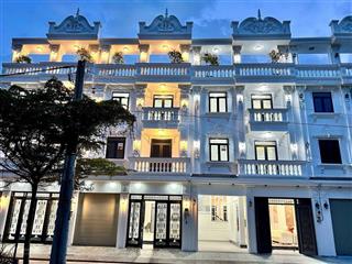 Chính chủ bán nhà sổ riêng 81m2 hoàn công 4 tầng full nội thất kdc green riverside gần quận 7