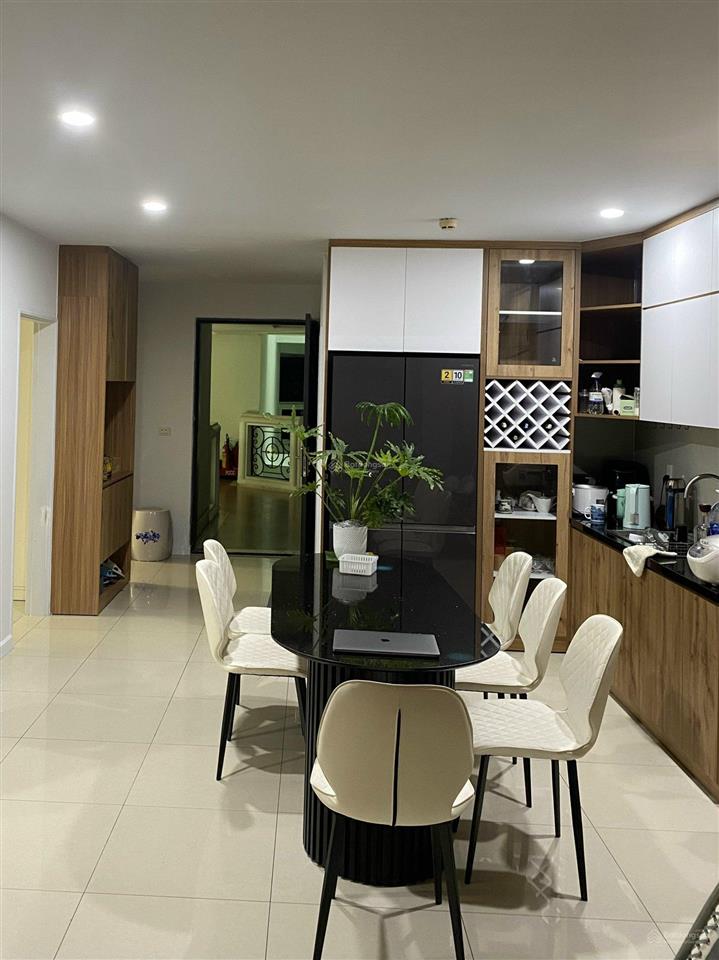 Chính chủ cần cho thuê căn hộ cc flemington, quận 11, dt 97m2 , giá  16tr/th