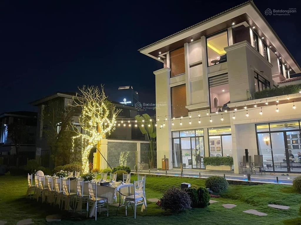 Bán gấp biệt thự flc view trực diện vịnh hạ long giá 16 tỉ do cần thu tiền về  0914 043 ***