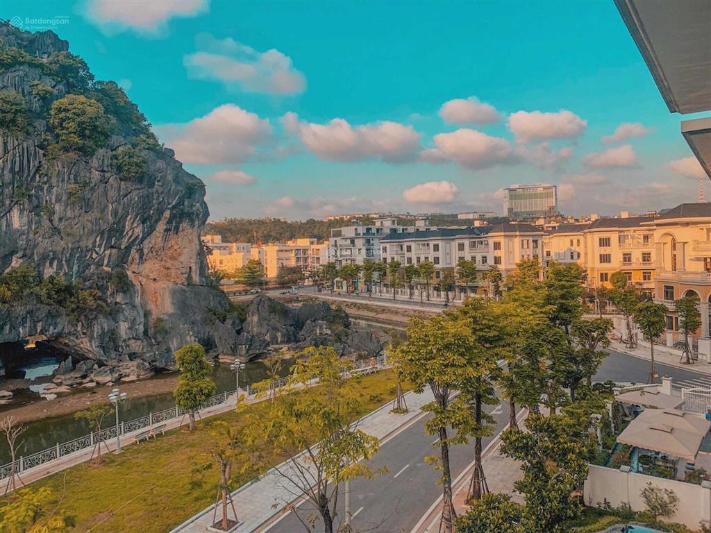 Gãy dòng tiền bán lỗ căn góc đơn lập biệt thự mon bay hạ long giá 2018 19,5 tỷ  0914 043 ***