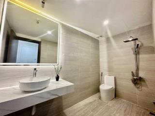 Chính chủ bán gấp căn góc 2pn, 2wc, s = 84.4m2, giá 4.9 tỷ ở star city, full nt.  0985 232 ***