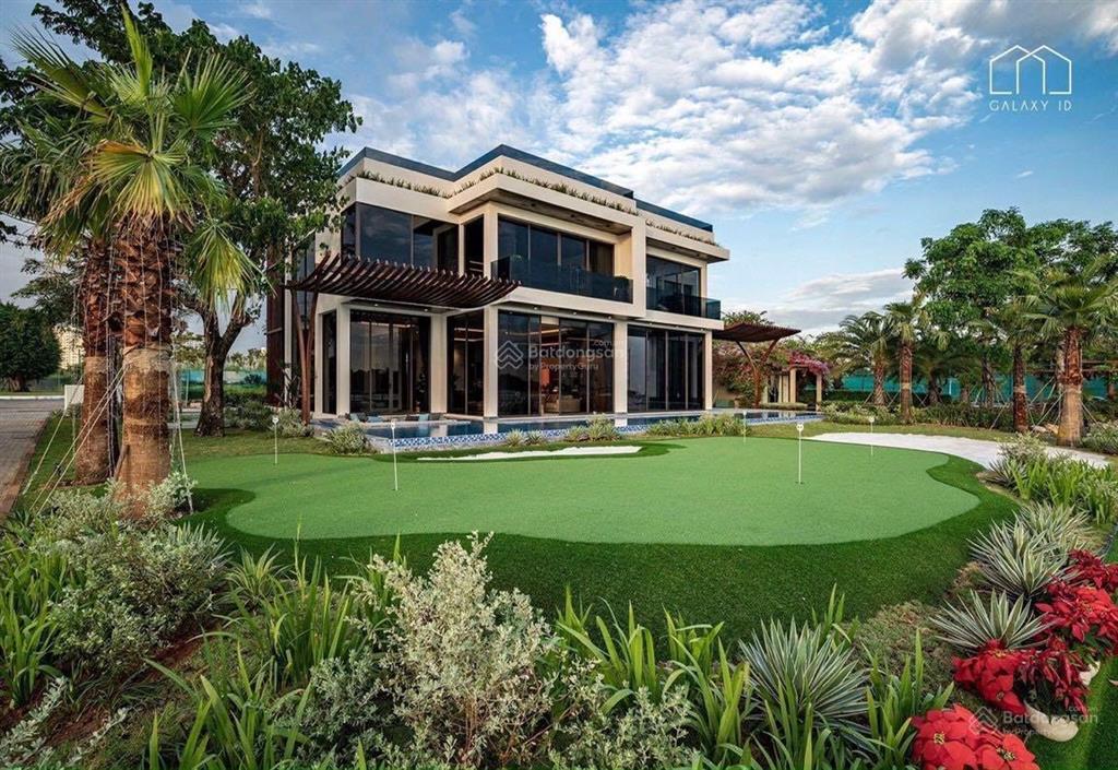 Chủ nhà cần bán lại căn biệt thự khu sân golf, nhà có sẵn, chỉ 6,8 tỷ bao thuế phí, gồm vat