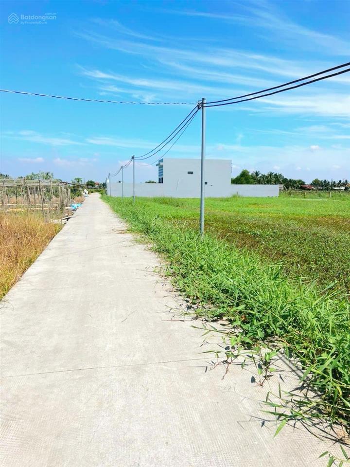 Bán 5x40m giá rẻ đường đan ô tô gần tỉnh lộ 827b cách ubnd, trường học, công ty may đại lục 300m