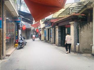 Bán nhà mặt ngõ ô tô, kinh doanh, tại Bùi Xương Trạch, Thanh Xuân, dt 35 m2, 2 tầng, hơn