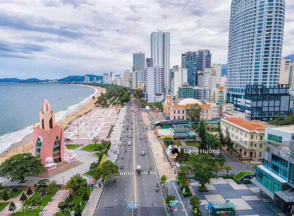 Bán một 1.6 ha đất mặt tiền an dương vương q6. dt 150x200m. giá 710 tỷ (đơn giá 44tr/m2)