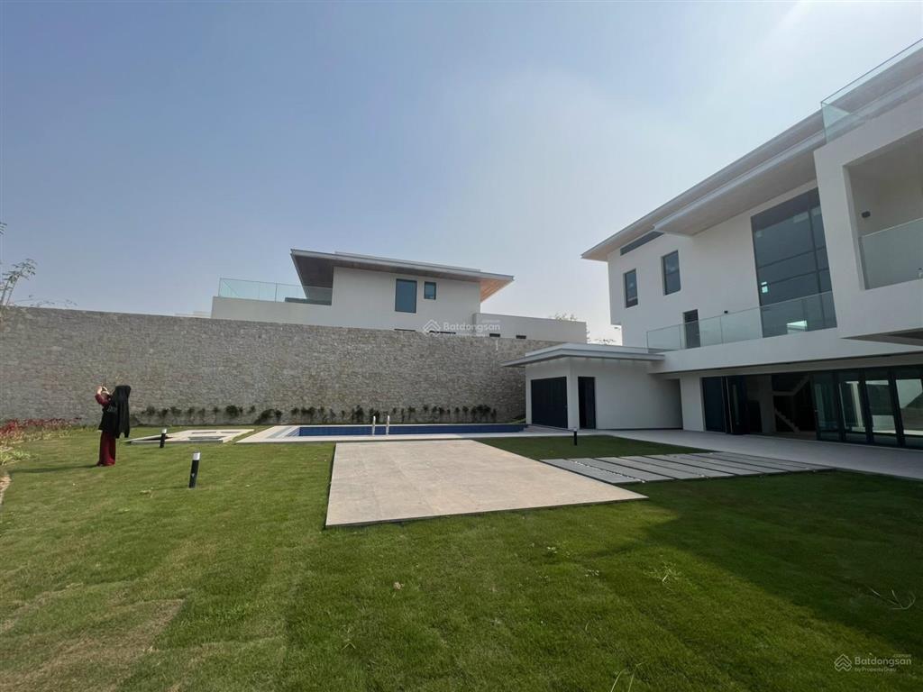 Bán biệt thự avenue sân golf vân trì giá tốt