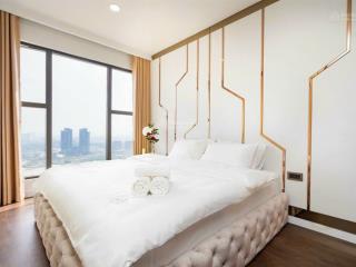 Cho thuê gấp căn hộ saigon royal q4 full nội thất mới đẹp sang như hình 1600$/tháng