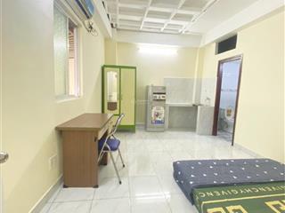 Phòng cho thuê chính chủ trung tâm q.7 máy lạnh, tủ lạnh, giường nệm, wc riêng