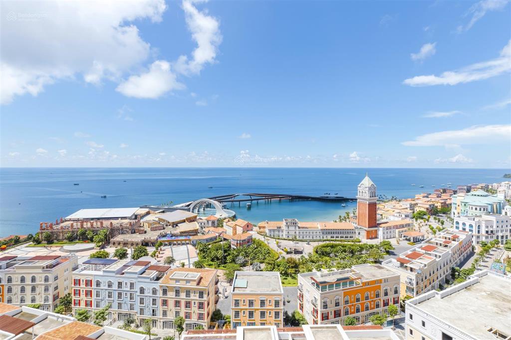 Bán căn hộ trực diện biển sở hữu lâu dài, view trọn biển, cầu hôn, show vortex, giá 6,x tỷ