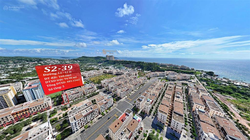 Bán căn nhà phố 5 tầng giá tốt nhất nằm gần công viên lớn của thị trấn, giá bán 8.x tỷ