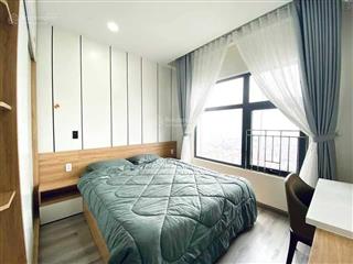 Cho thuê căn hộ 2 phòng ngủ monarchy 80m2. full nội thất. view biển thoáng mát