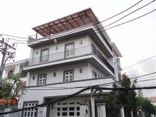 Chỉ 5,5 tỷ. nhà 3tầng sát mt gò cát, phú hữu. 96m2 đất. ngang khủng 6m. hẻm 6m xe hơi ngủ trong nhà