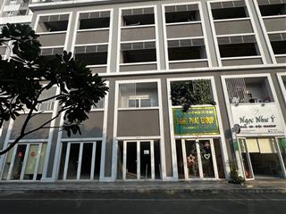 Cần bán shophouse trung tâm khu tên lửa,chỉ 4.2 tỷ,diện tích 127m2, kết cấu 2 tầng btct, 0909 393 ***