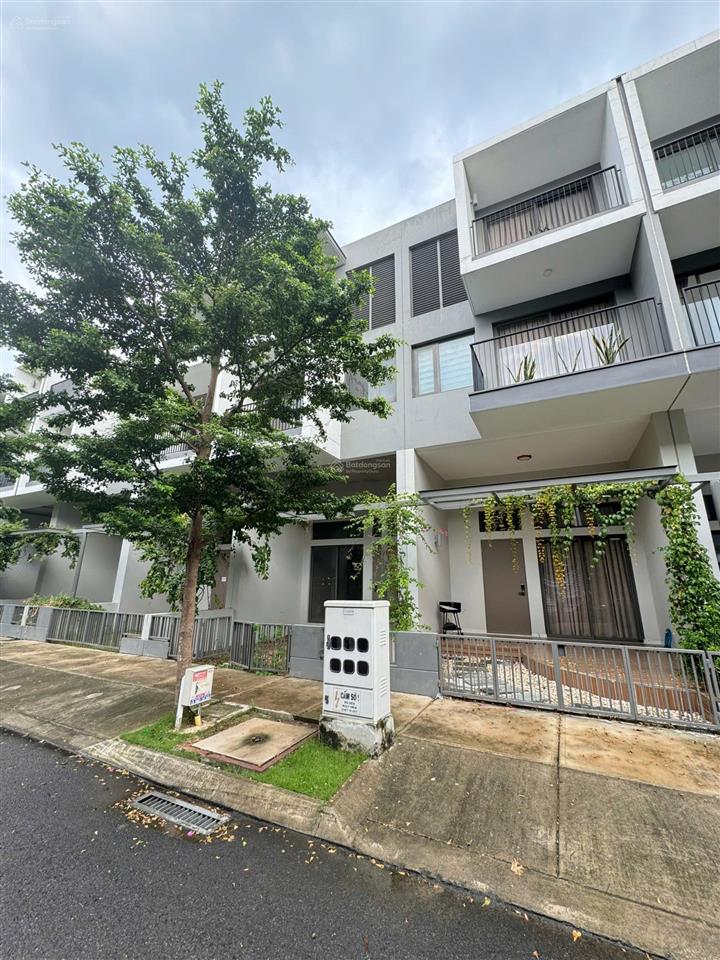 Cho thuê nhà tại the standard bình dương  thiết kế full nội thất 3pn, 4wc chỉ với giá 19tr/tháng