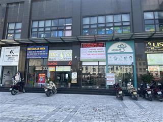 Chính chủ mình có căn shophouse lacasta cần bán 46m sổ lâu dài ai có nhu cầu  e 0971 372 ***