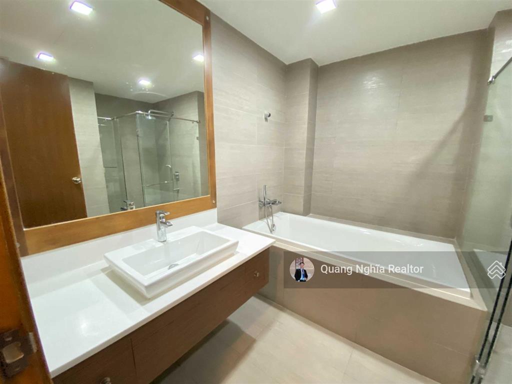 Noble crystal riverside 2pn+1  137m2  miễn phí quản lý giá thuê chỉ 17 triệu/tháng  0797 766 ***