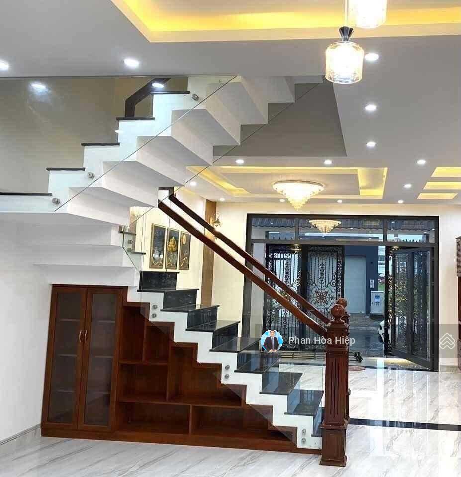 Kẹt tiền bán nhà phan văn khỏe, 48m2, 4 tầng btct, 4pn, vài căn ra mt, kế bên chợ bình tây