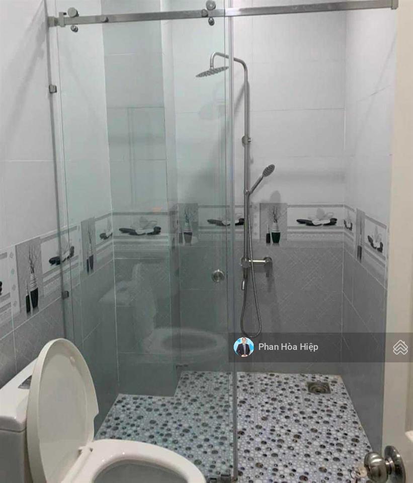 Xuất cảnh bán gấp nhà khu bình phú, 4 x 15, 3 tầng btct, sân thượng 4pn 4wc, tiện cho thuê