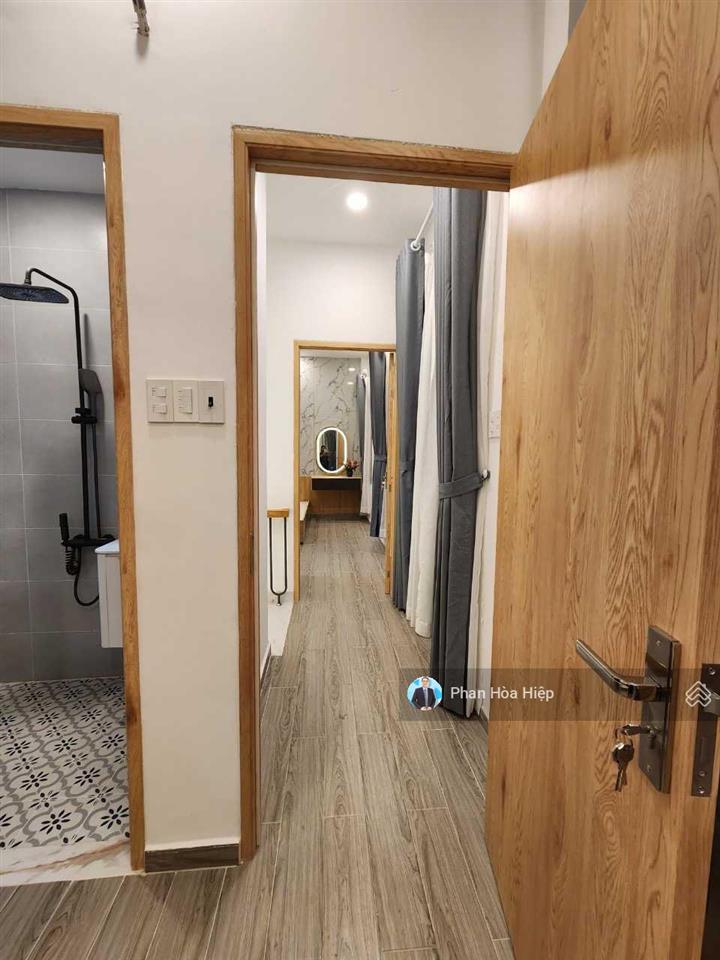 Nhà mới ở ngay bà hom, 66m2 ngang 5m, 3 tầng btct 4pn tặng nội thất cao cấp