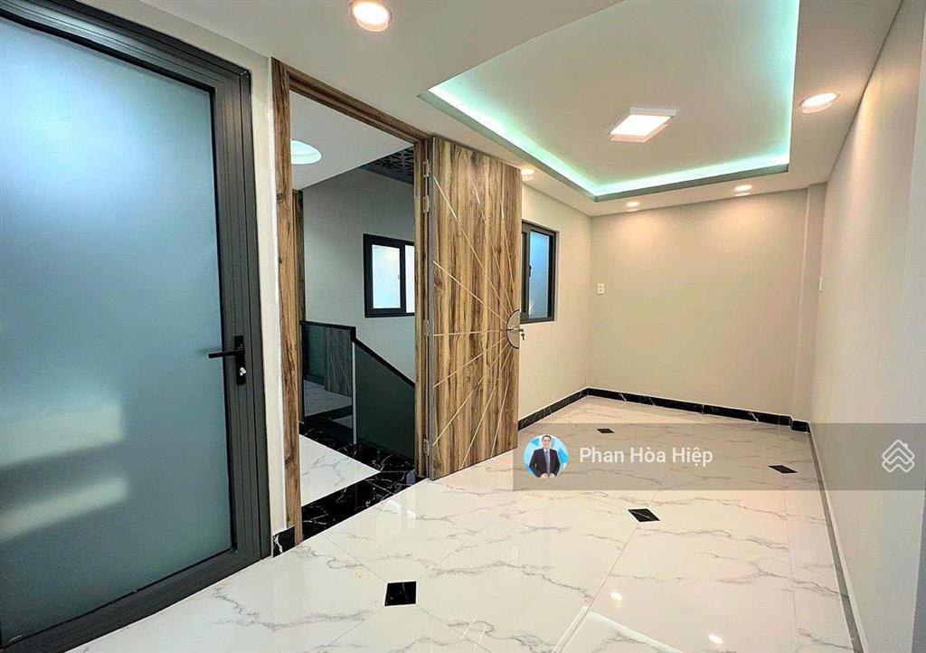 Nhà mới hxh hồng bàng, 60m2, 5 tầng 5pn 5wc thiết kế hiện đại, cách thuận kiều plaza khoảng 100m