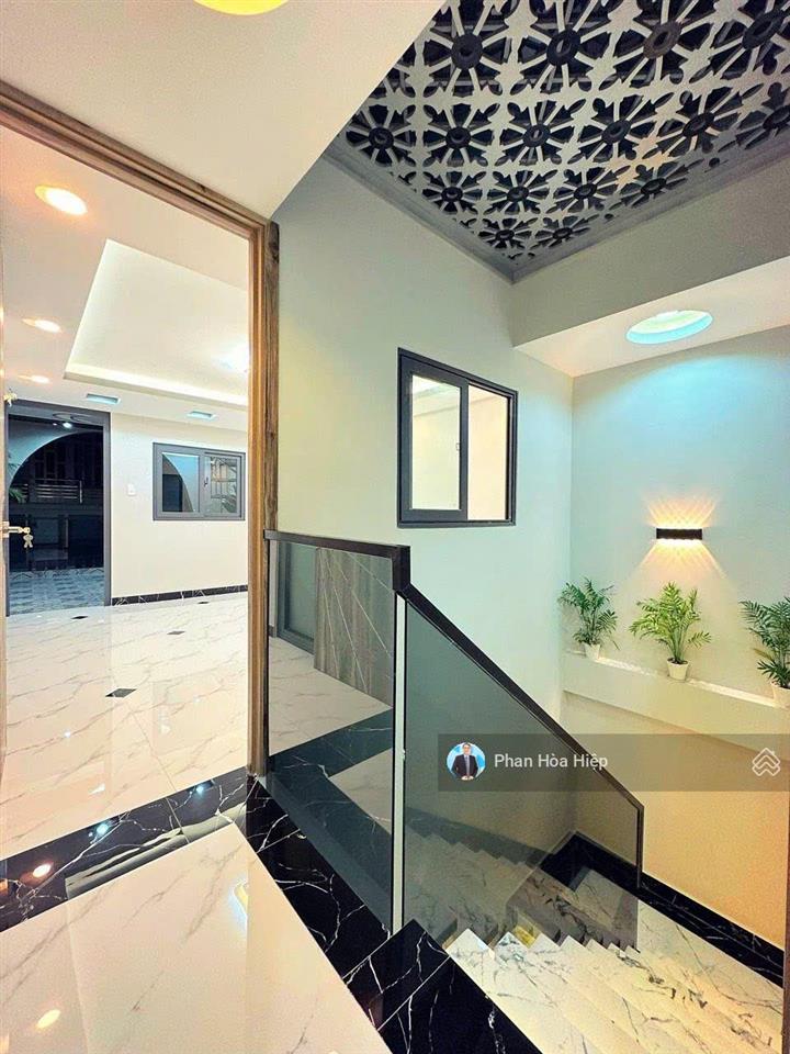 Nhà mới hxh hồng bàng, 60m2, 5 tầng 5pn 5wc thiết kế hiện đại, cách thuận kiều plaza khoảng 100m