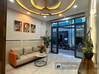 Nhà đẹp mới xây bà hom 55m2 2 tầng btct 2 pn xách vali vào ở ngay