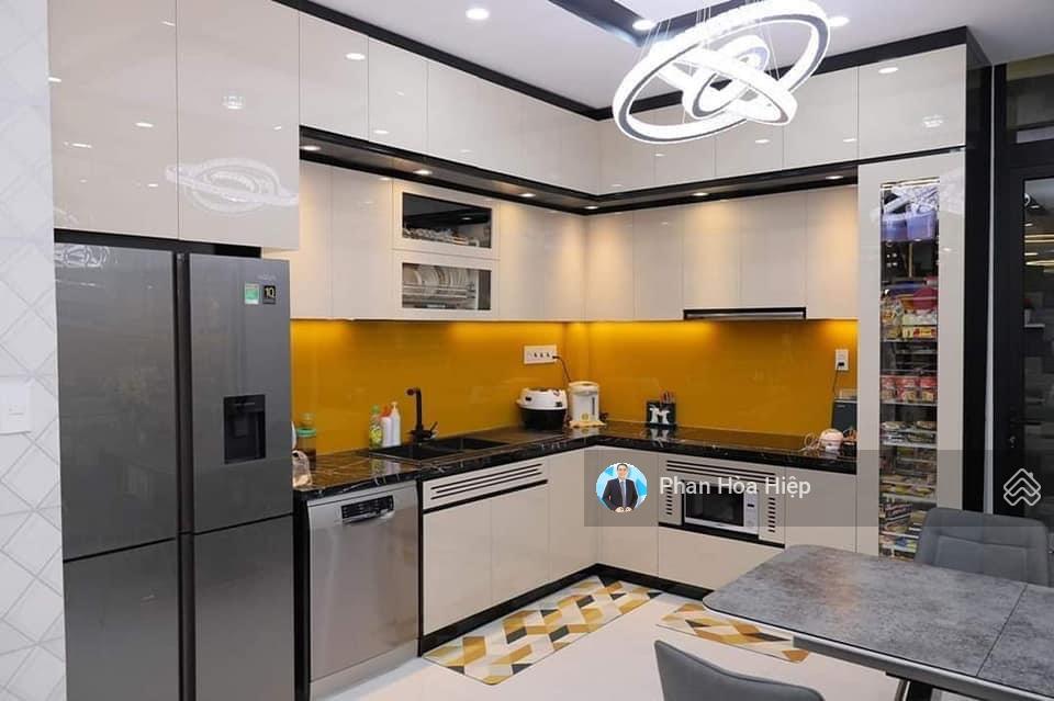 Ngộp bank bán gấp hxh bình tiên 60m2, 5 tầng btct, 4 pn 5wc, sân thượng thoáng mát, nhà mới