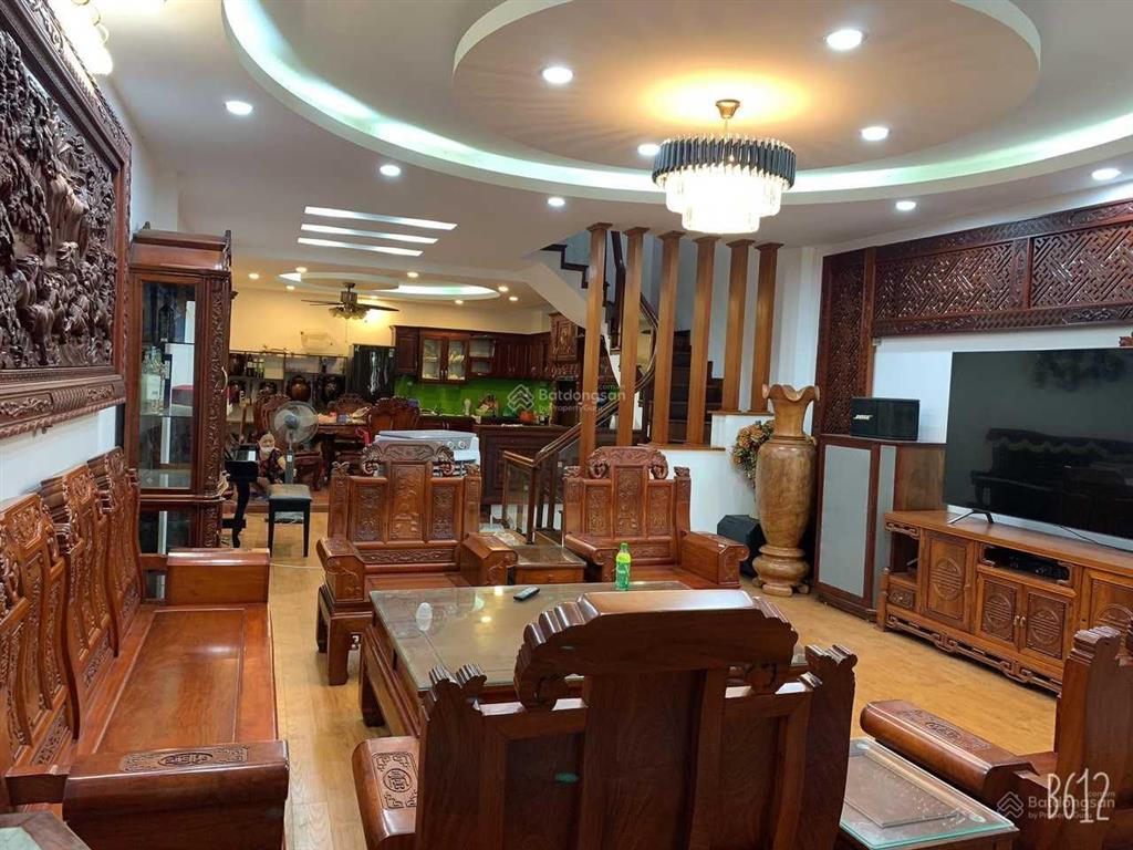 Bán gấp nhà ngõ 10 phố võng thị, tây hồ. dt 50m2 x 5 tầng x mt 5m, ngõ rộng thoáng ôtô vào nhà