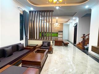 Bán villa mặt tiền đẹp tại lữ gia  phường 9, đà lạt