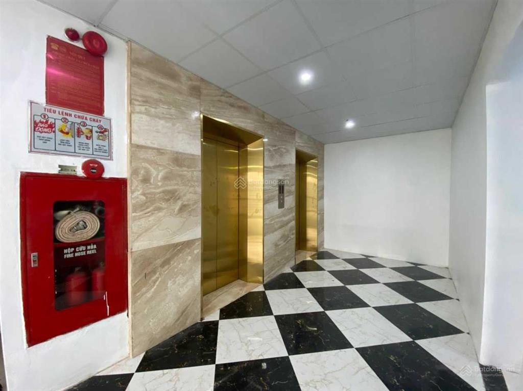 Chính chủ cho thuê văn phòng rẻ nhất cầu diễn, bàn giao mới cứng + free ngoài giờ, dt 150m2