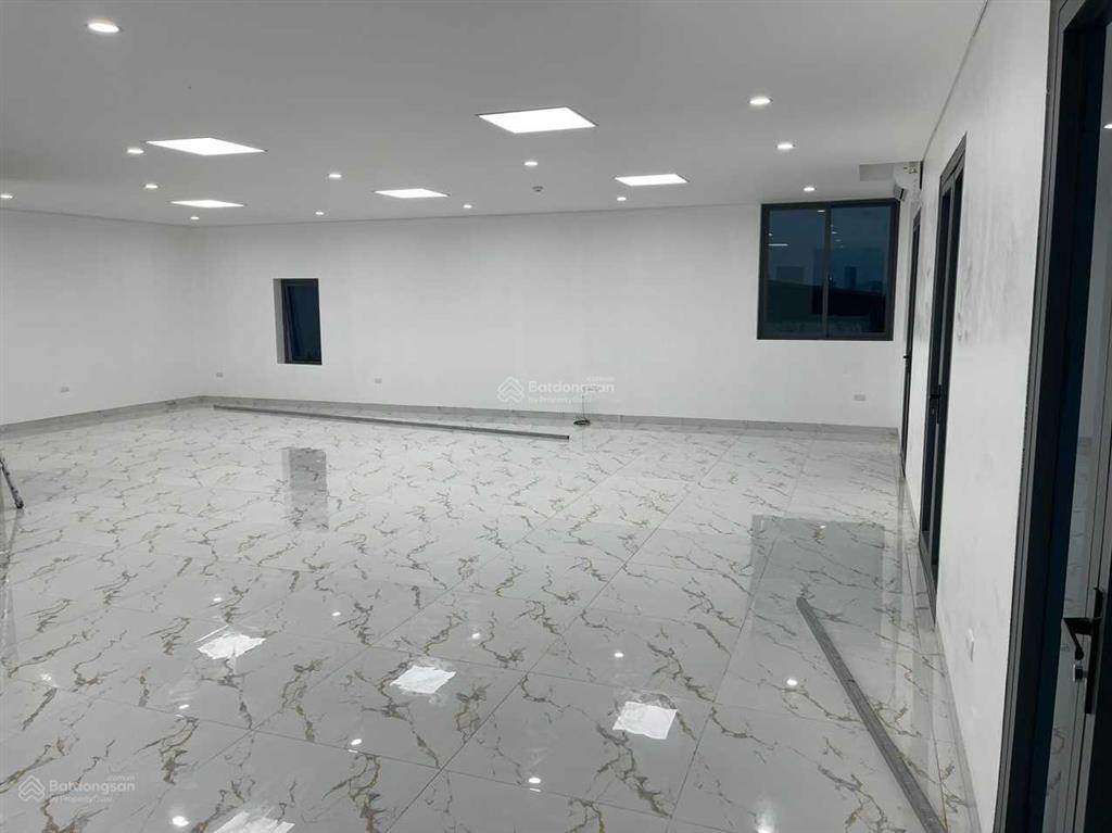 Siêu giảm giá văn phòng 120m2 tại mễ trì, từ 20 triệu chỉ còn 17 triệu