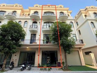 Bán gấp căn shophouse sao biển 67,5 m2 sát chung cư masterise, full nội thất, ck 32%, ls 0% 2 năm