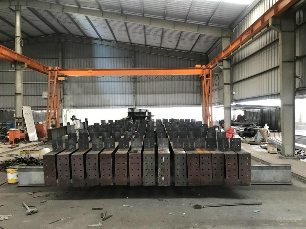 Bán nhà xưởng cơ khí có 2 cẩu trục đường container gần kcn đức hòa 3