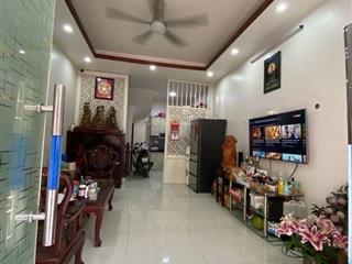 Bán nhà minh khai, mt 4,2m, ngõ trước nhà rộng ba gác đỗ cửa, ôtô đỗ gần, nhà dân xây có giếng trời