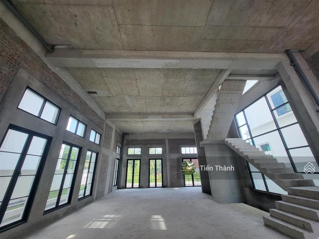 Biệt thự đơn lập 216m2 xây 3 tầng nổi 1 tầng hầm tại le jardin  dự án parkcity hà nội. giá 60 tỷ