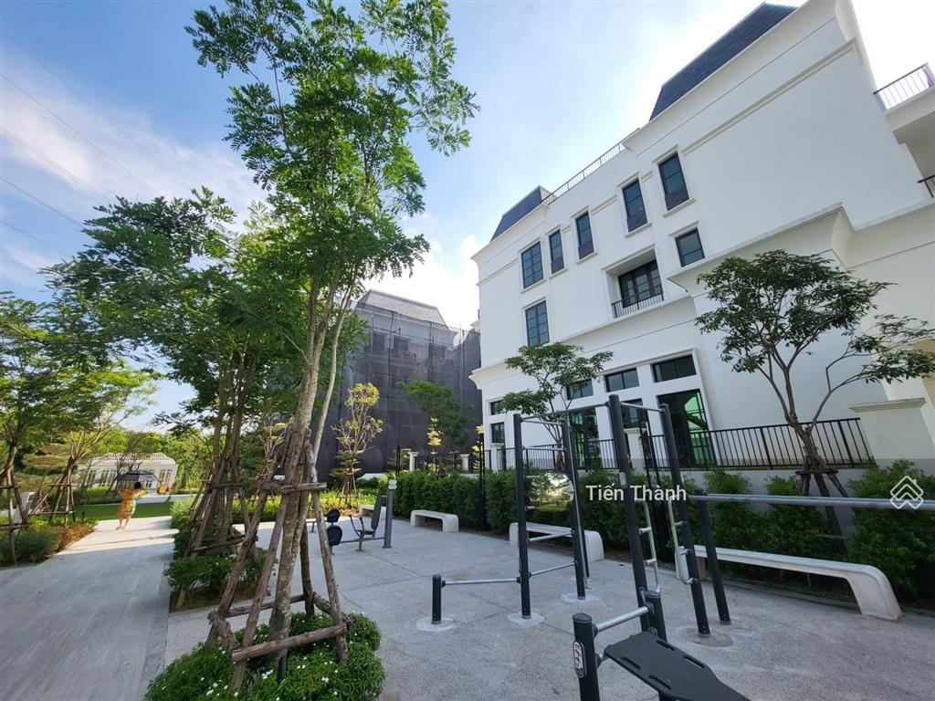 Biệt thự đơn lập 216m2 xây 3 tầng nổi 1 tầng hầm tại le jardin  dự án parkcity hà nội. giá 60 tỷ